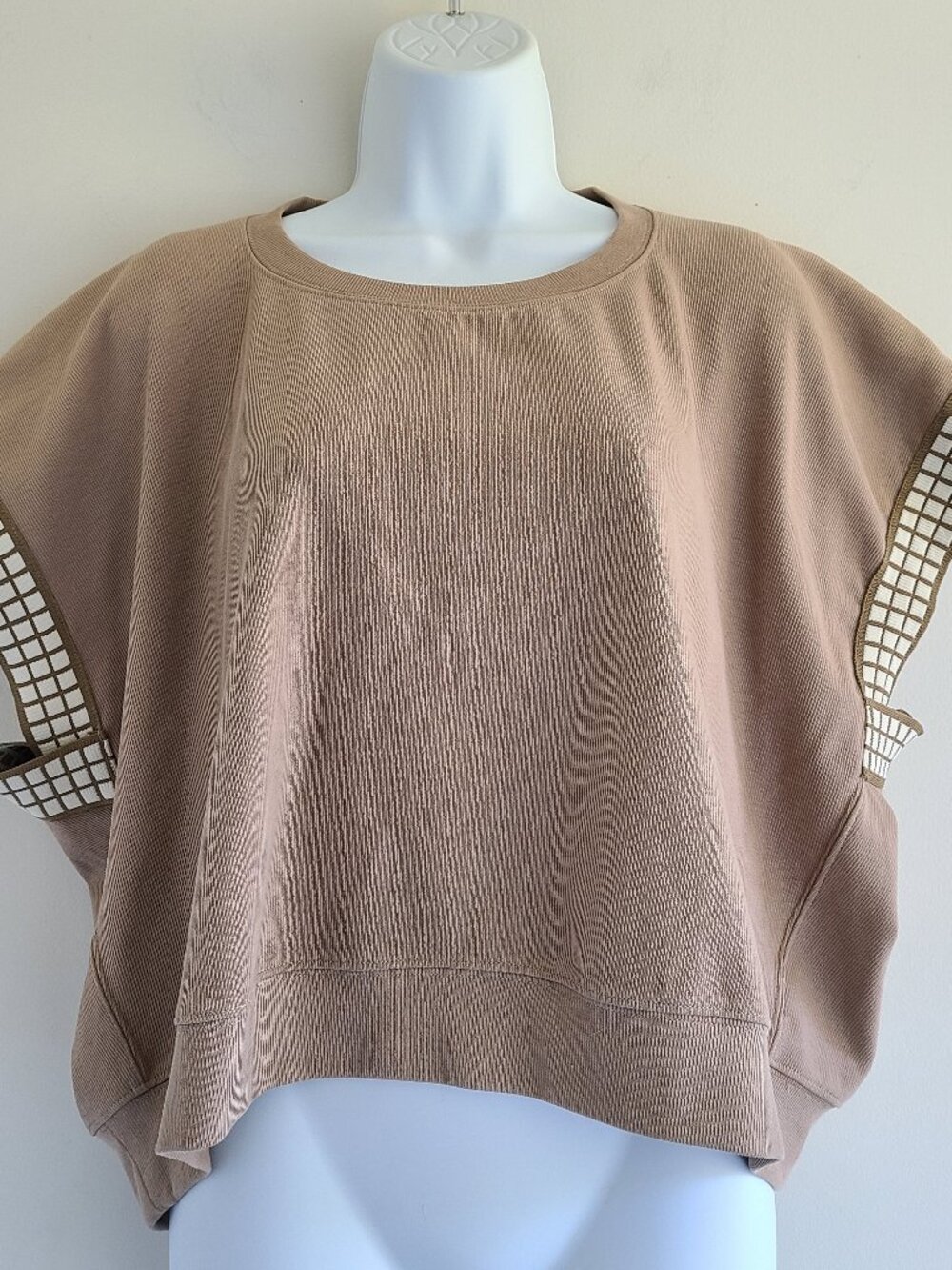 Kendall Lane Oversized Sweater M Beige Tan Neutral Minimalist Dolman Spring